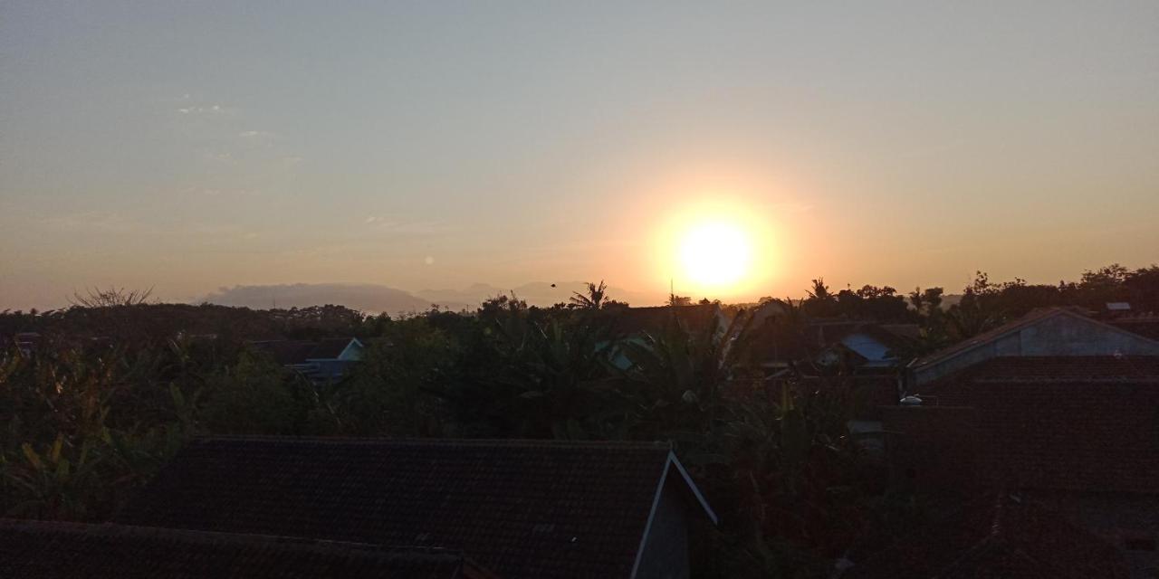 Cheap Inn Banyuwangi Banyuwangi  Luaran gambar