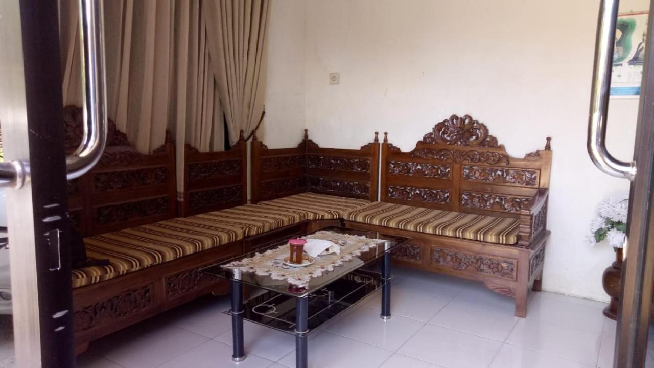 Cheap Inn Banyuwangi Banyuwangi  Luaran gambar
