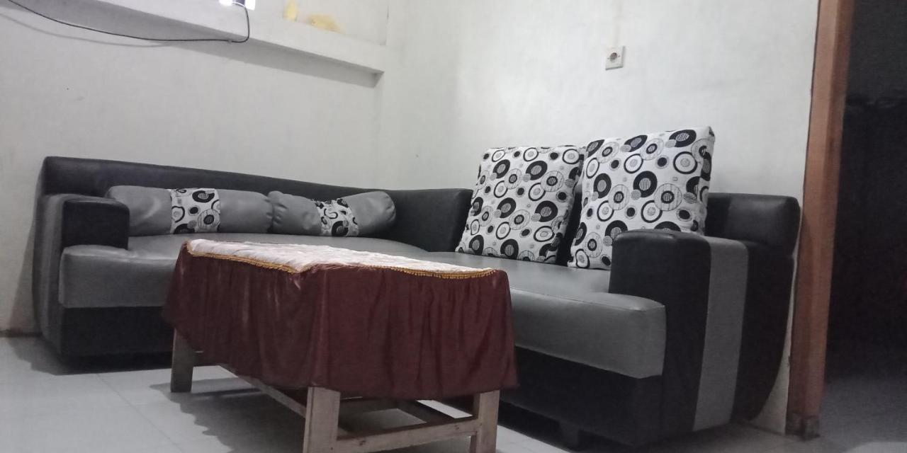 Cheap Inn Banyuwangi Banyuwangi  Luaran gambar