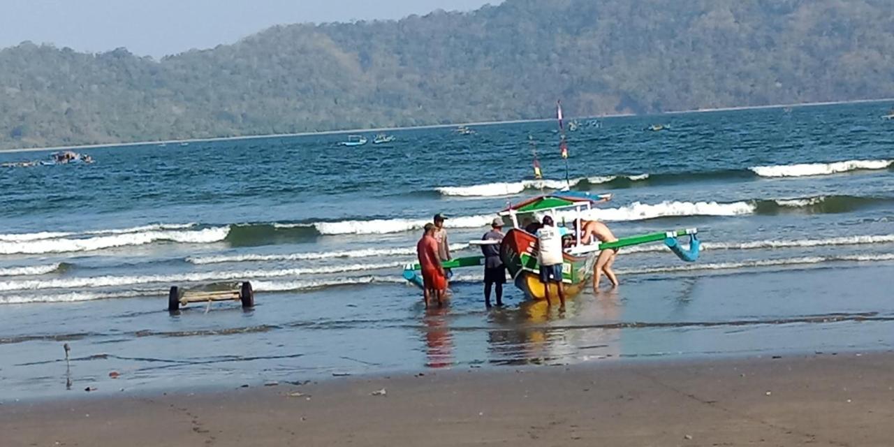 Cheap Inn Banyuwangi Banyuwangi  Luaran gambar